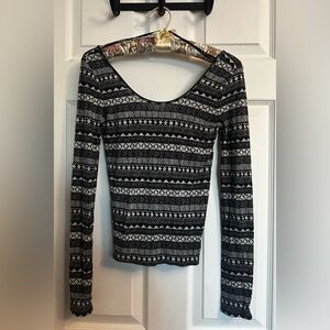 Black & White Patterned Long Sleeve Scoop Neck Top